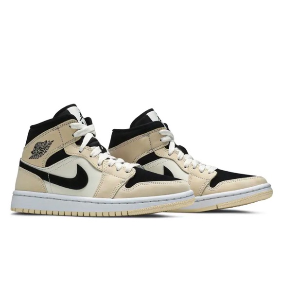 Air Jordan 1 Mid Barely Orange - Picture 3 of 10